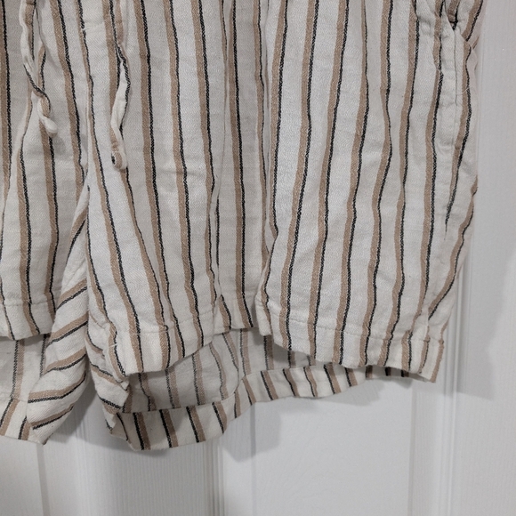 Old Navy Linen Blend Striped Tan and White Women's Shorts in Size XXL - Picture 5 of 13